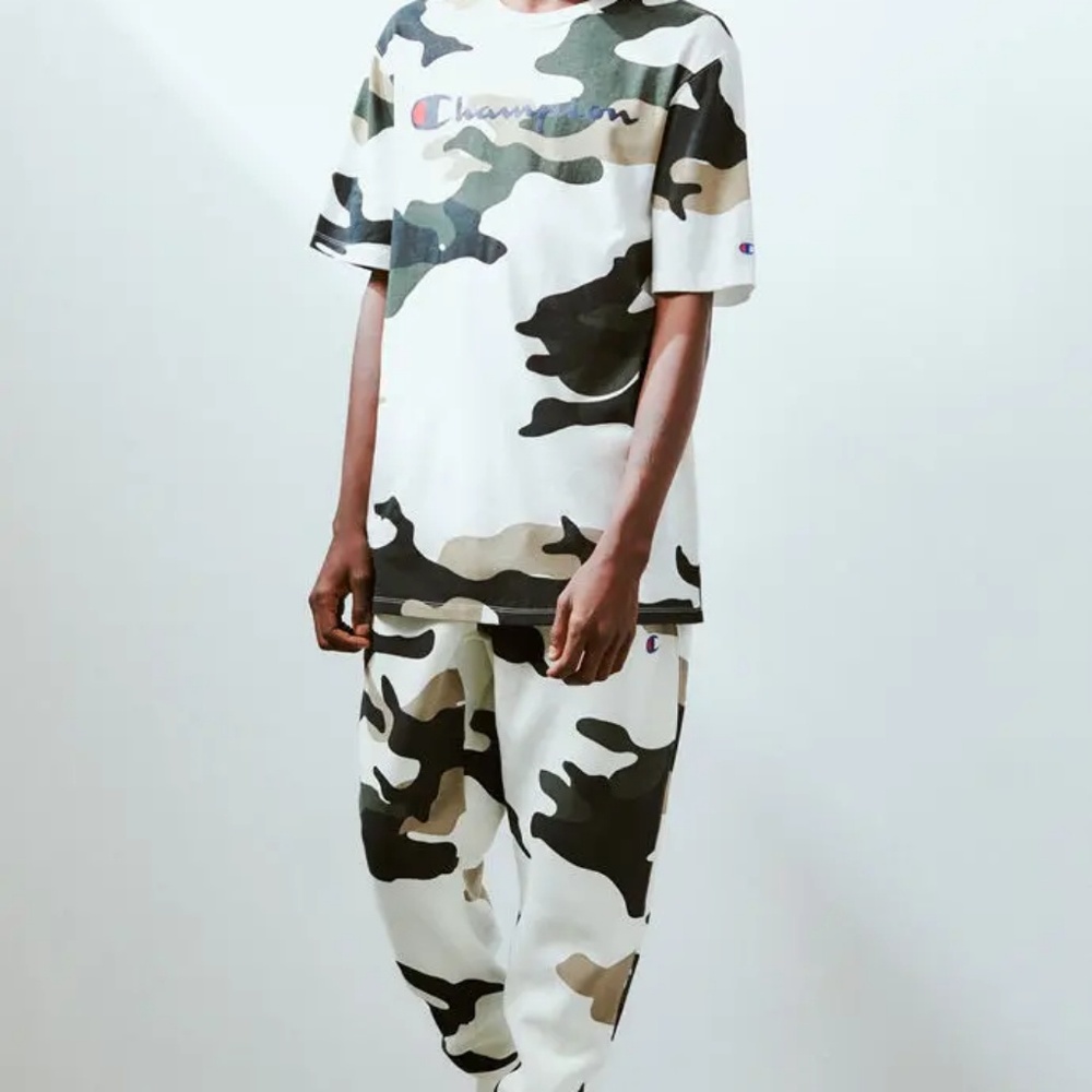 Champion Reverse Weave Camo Joggers - Picture 2 of 8